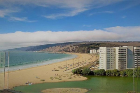 Playa, laguna natural y artificial, piscinas